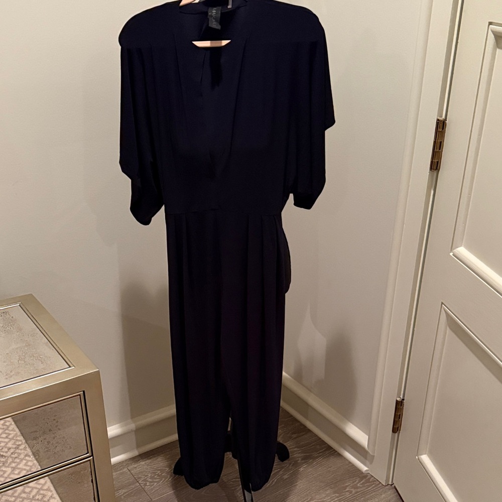 Norma Kamali Elegant Navy Attire